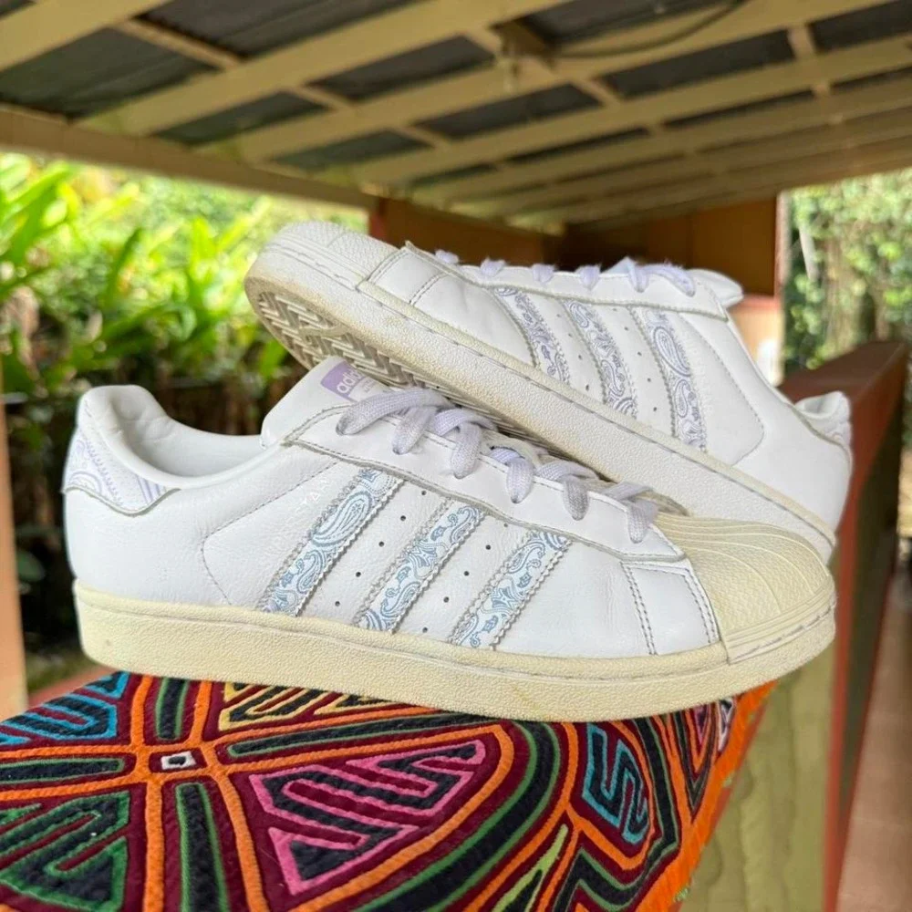 Adidas Originals Superstar Sneakers Mens Size 7 Purple Paisley‎ Shoes BD7429